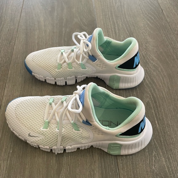 Women’s  Free Metcon 4 'White Mint Foam' - Picture 1 of 8